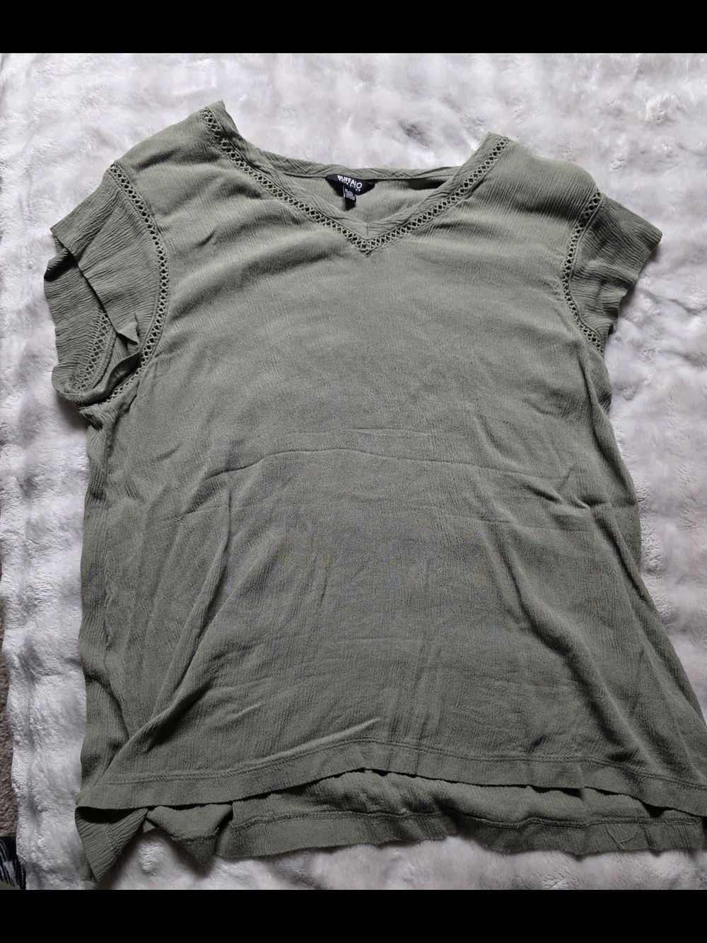 Buffalo David Bitton Olive Green Short Sleeve V-Neck Knit Tee- XL